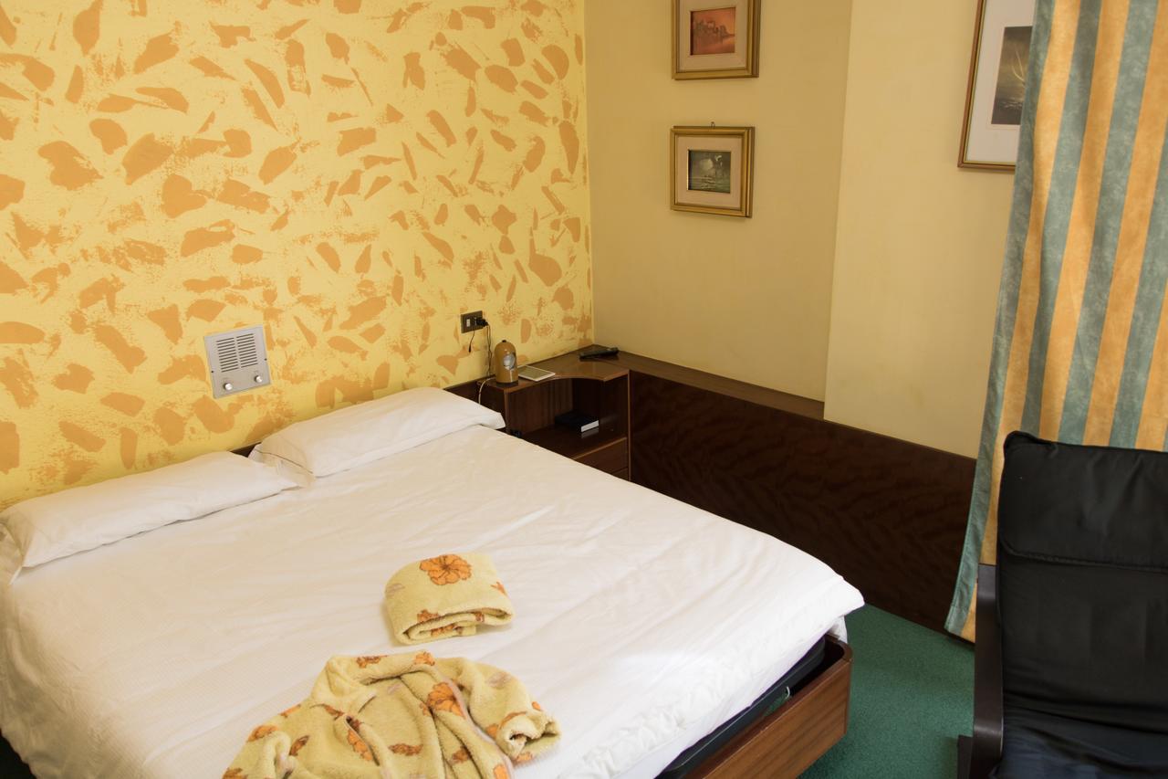 Residence Loreto Mediolan Zewnętrze zdjęcie