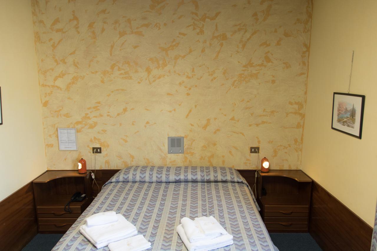 Residence Loreto Mediolan Zewnętrze zdjęcie
